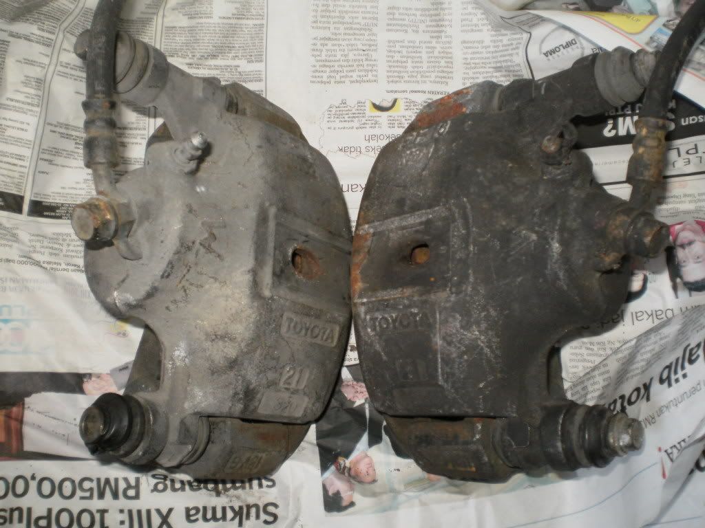 AE101FrontBrakeCaliper.jpg