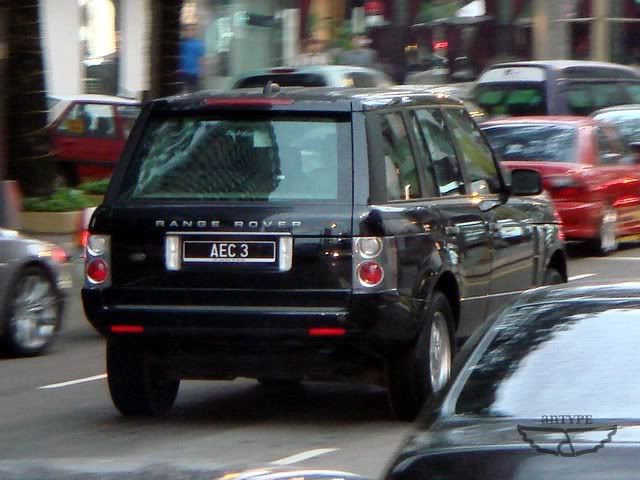 AEC3-LandRoverRangeRover.jpg
