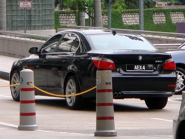 AEX4-BMW530i.jpg