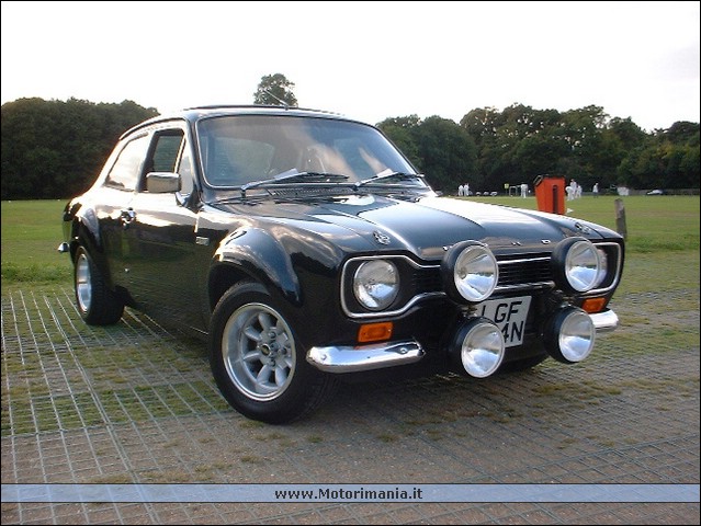 b_ford_escort_11.jpg