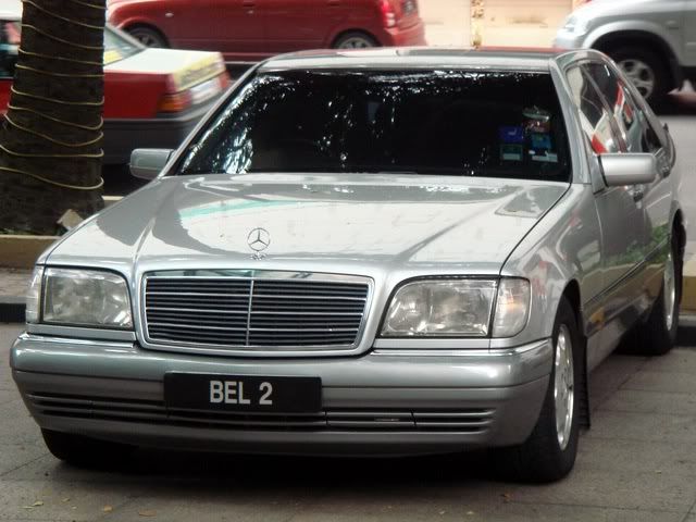 BEL2-oldMercedesS-Class.jpg
