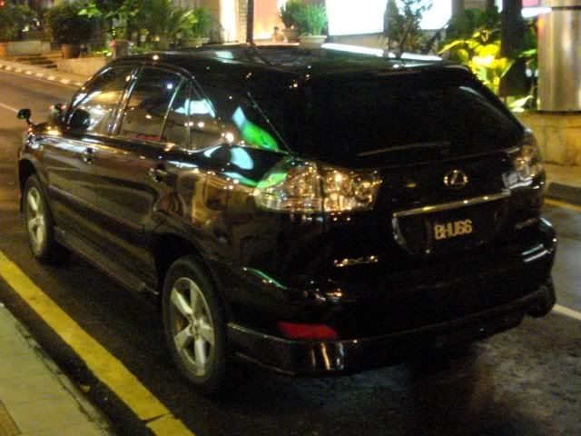BHU66-LexusRX300.jpg