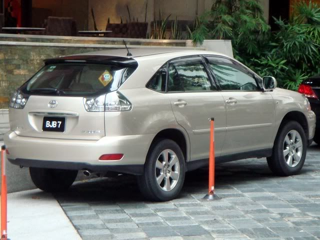 BJB7-ToyotaHarrier.jpg