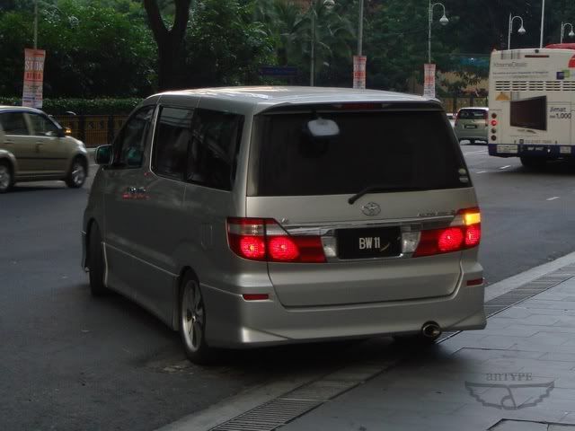BW11-ToyotaAlphard.jpg