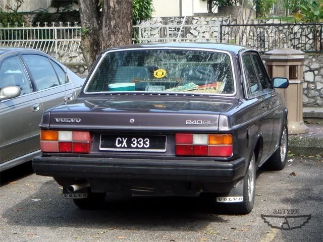 CX333-Volvo240GL.jpg