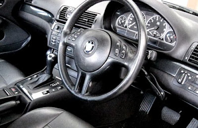 E46-CarbonFibreDashboard.jpg
