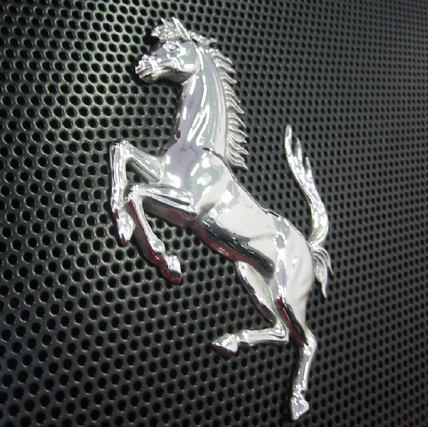ferrari_prancing_horse_onblack.jpg