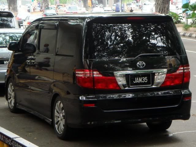 JAM35-ToyotaAlphard.jpg