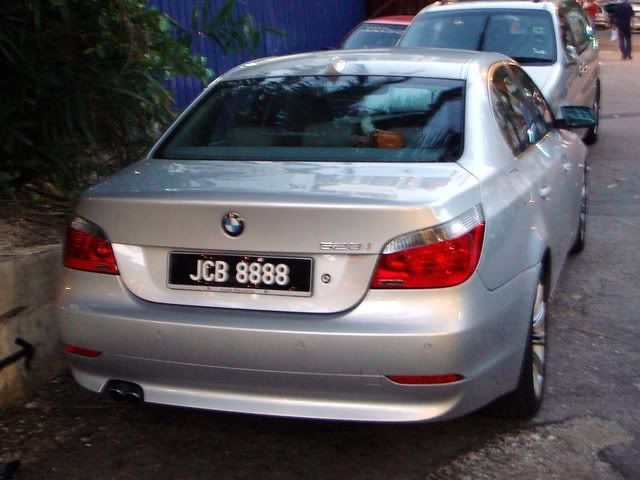 JCB8888-BMW523i.jpg