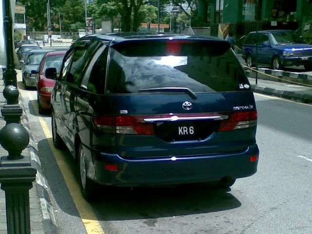 KR6-ToyotaEstima.jpg