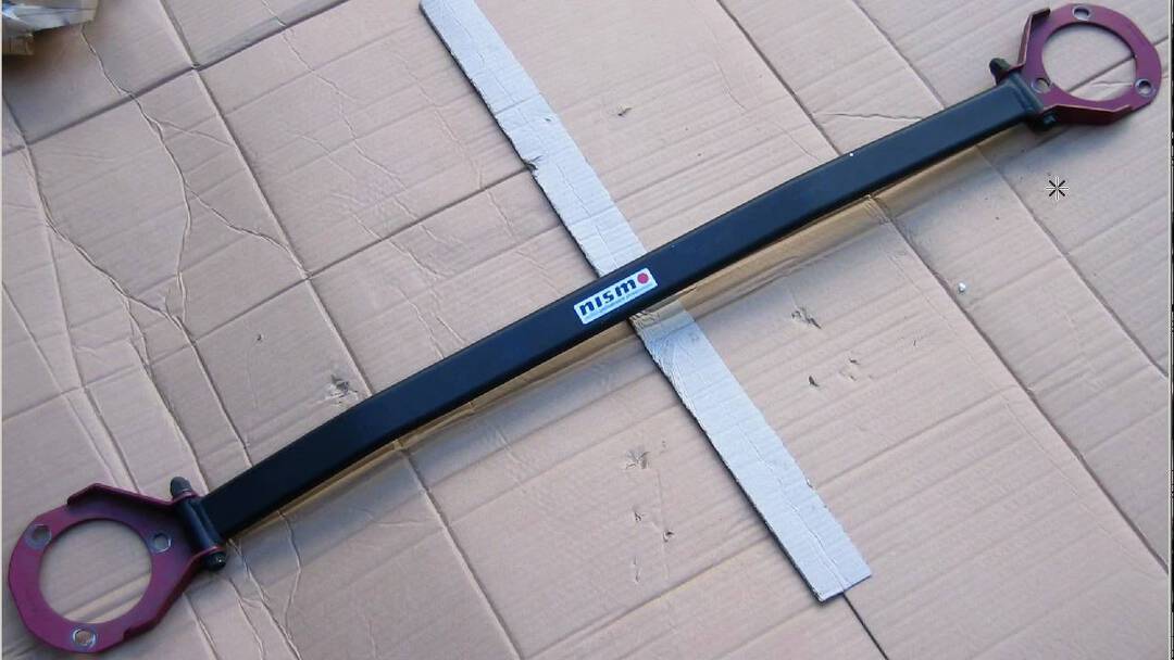 Nismo strut bar..jpg