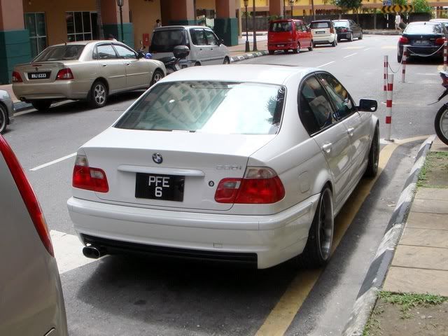 PFE6-BMW330i.jpg
