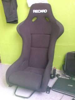 Recaro_sidek.jpg
