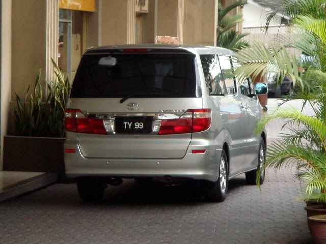 TY99-ToyotaAlphard.jpg