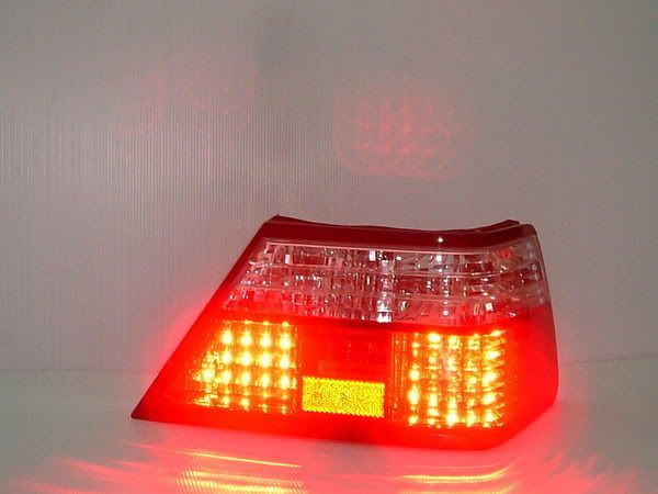 W124taillamp.jpg