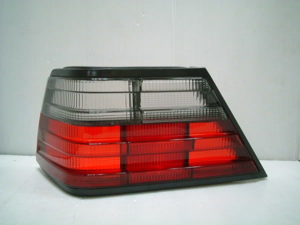 W124taillamp2.jpg