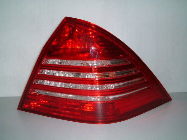 W203taillamp.jpg