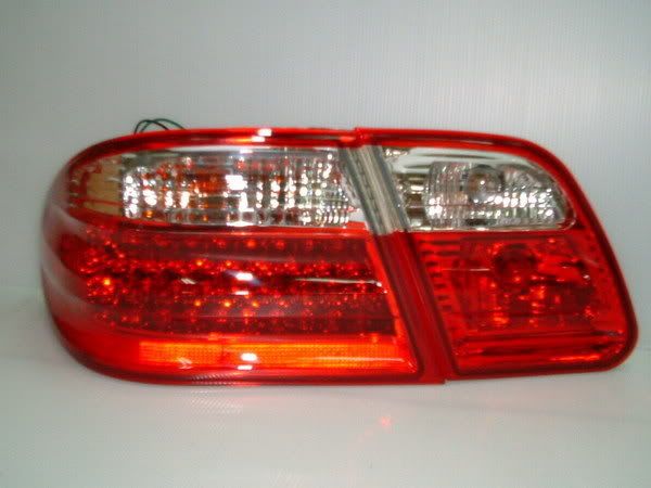 W210taillamp.jpg