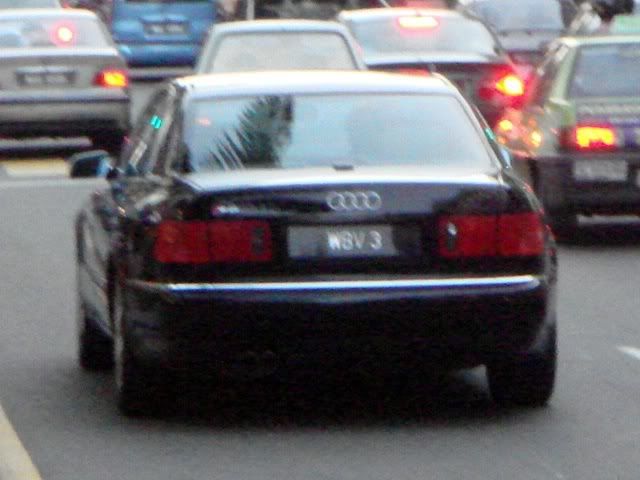 WBV3-AudiA8.jpg