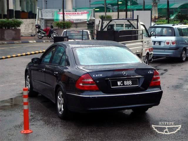 WC888-MercedesE270CDI.jpg
