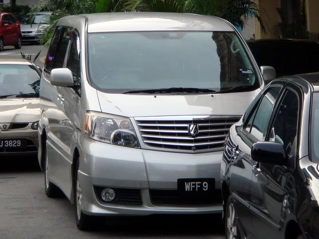WFF9-ToyotaAlphard.jpg