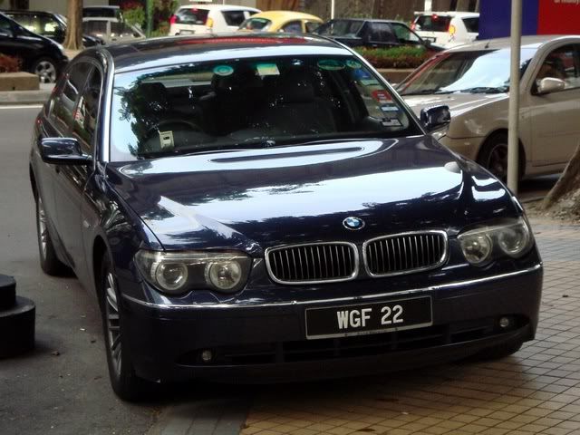 WGF22-BMW735Li.jpg