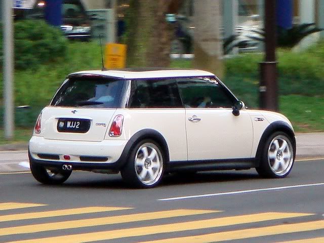 WJJ2-MiniCooperS.jpg