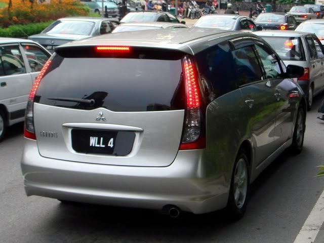 WLL4-MitsubishiGrandis.jpg