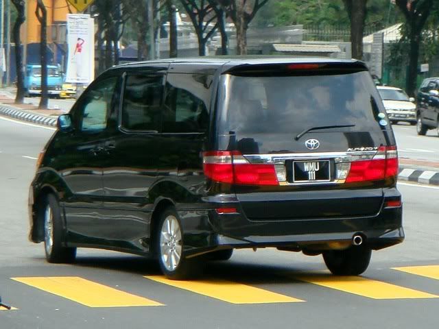 WMU111-ToyotaAlphard.jpg