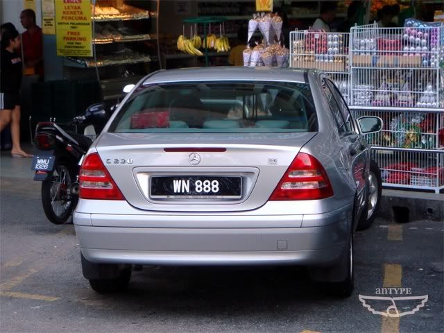 WN888-MercedesC200.jpg
