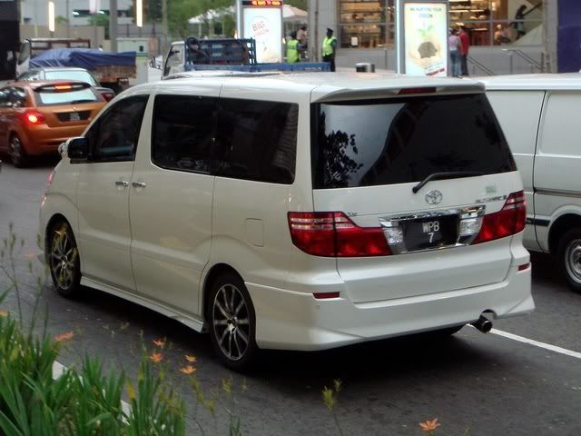 WPB7-ToyotaAlphard.jpg
