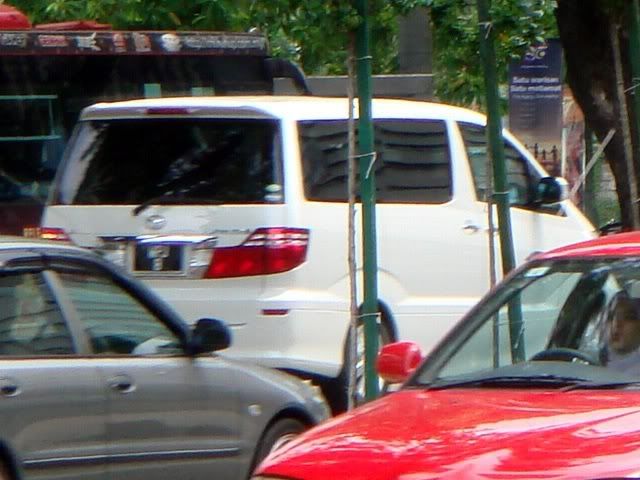 WPJ8-ToyotaAlphard.jpg