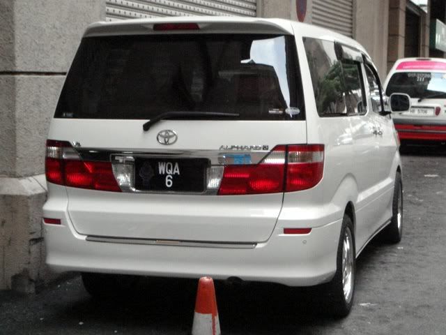 WQA6-ToyotaAlphard.jpg