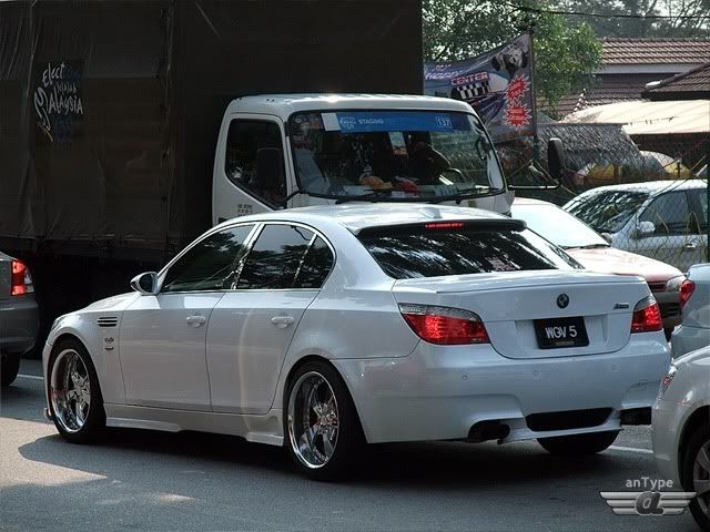 WQV5-BMWM5.jpg